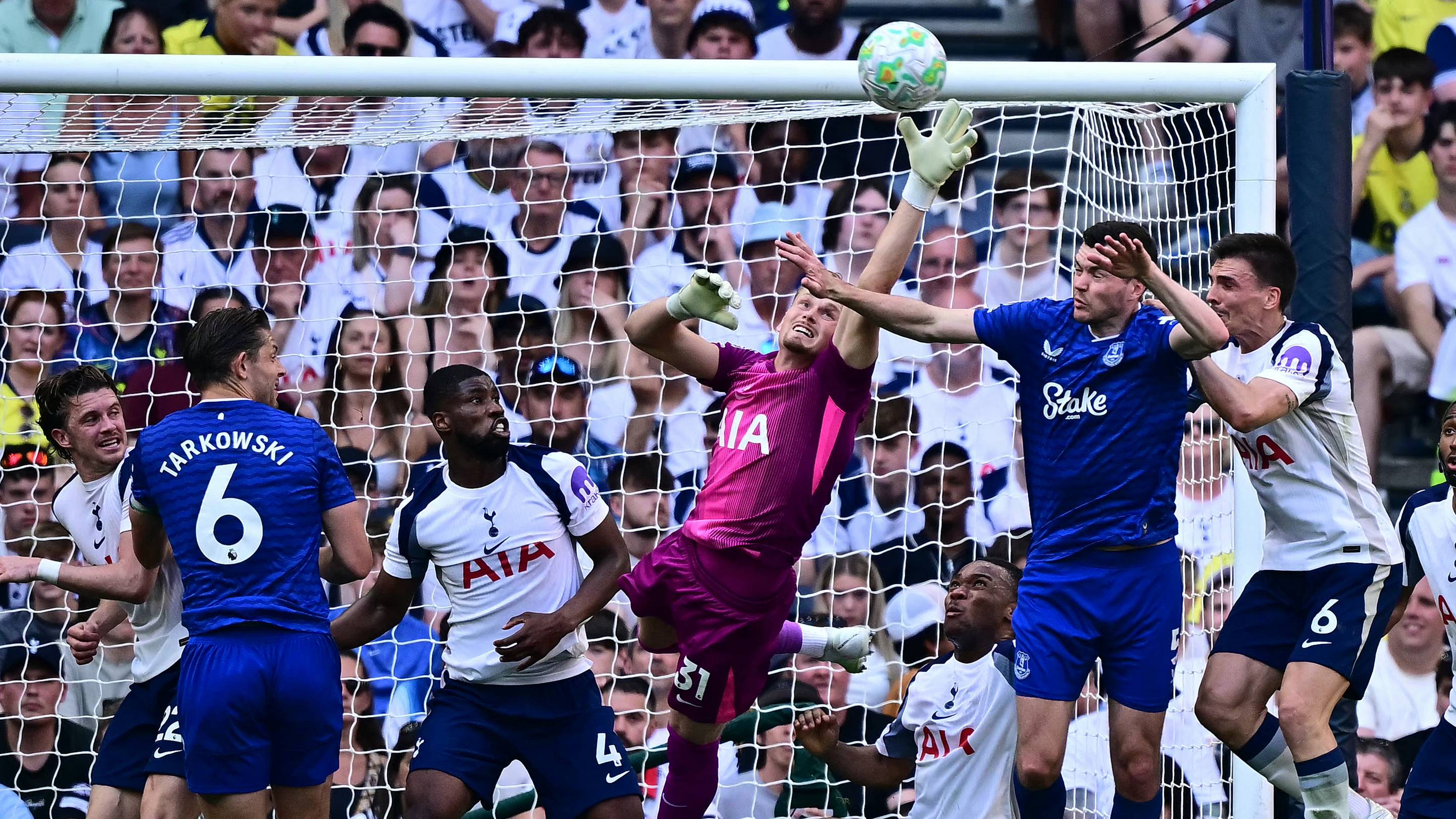 Roberto De Zerbi found the unexpected key to saving Tottenham from relegation