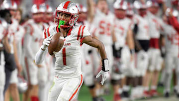 Saraland's Ryan Williams (1) scores a touchdown against Clay-Chalkville during the AHSAA Class 6A