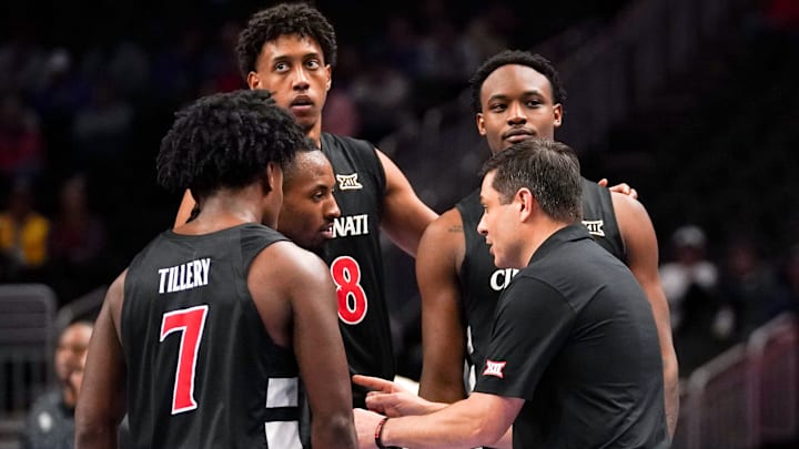 Cincinnati Bearcats head coach Wes Miller 