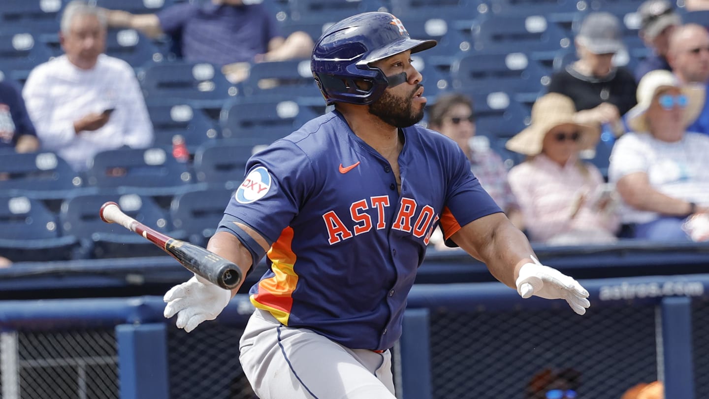 Houston Astros Re-Sign Jon Singleton to Minor League Deal