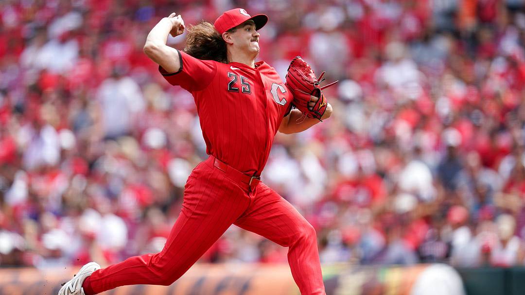 Cincinnati Reds pitcher Rhett Lowder (25) delivers a pitch in the first inning of a MLB game between the Cincinnati Reds and Arizona Diamondbacks, Saturday, June 13, 2026, at Great American Ball Park in downtown Cincinnati.