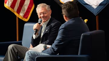 Tom Monaghan (l), the founder of Domino's Pizza and Ave Maria University, and the former owner of the Detroit Tigers Major League Baseball team, speaks to students.