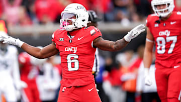 Cincinnati Bearcats running back Evan Pryor (6) celebrates after scoring a touchdown in the first quarter of a NCAA men’s football game between the Cincinnati Bearcats and Baylor Bears, Saturday, Oct. 25, 2025, at Nippert Stadium in Cincinnati.