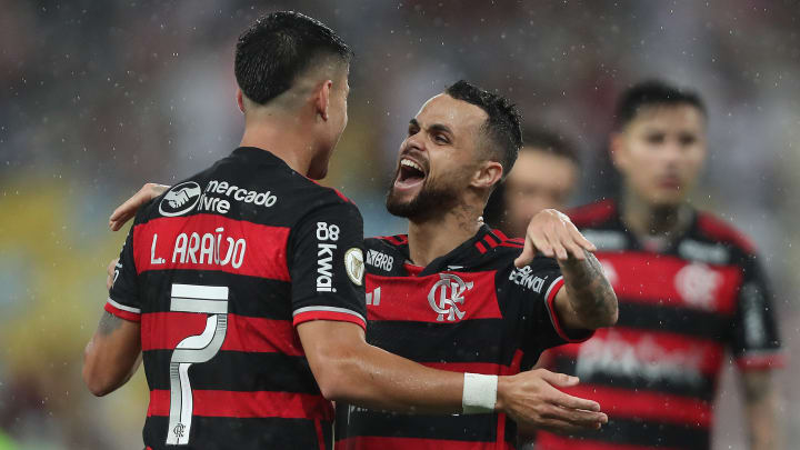 Michael se lesionou e vai desfalcar o Flamengo por algumas semanas.