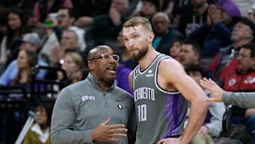 Philadelphia 76ers v Sacramento Kings
