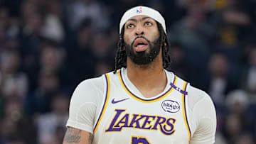 Los Angeles Lakers v Golden State Warriors