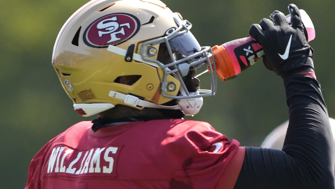 San Francisco 49ers left tackle Trent Williams (71)
