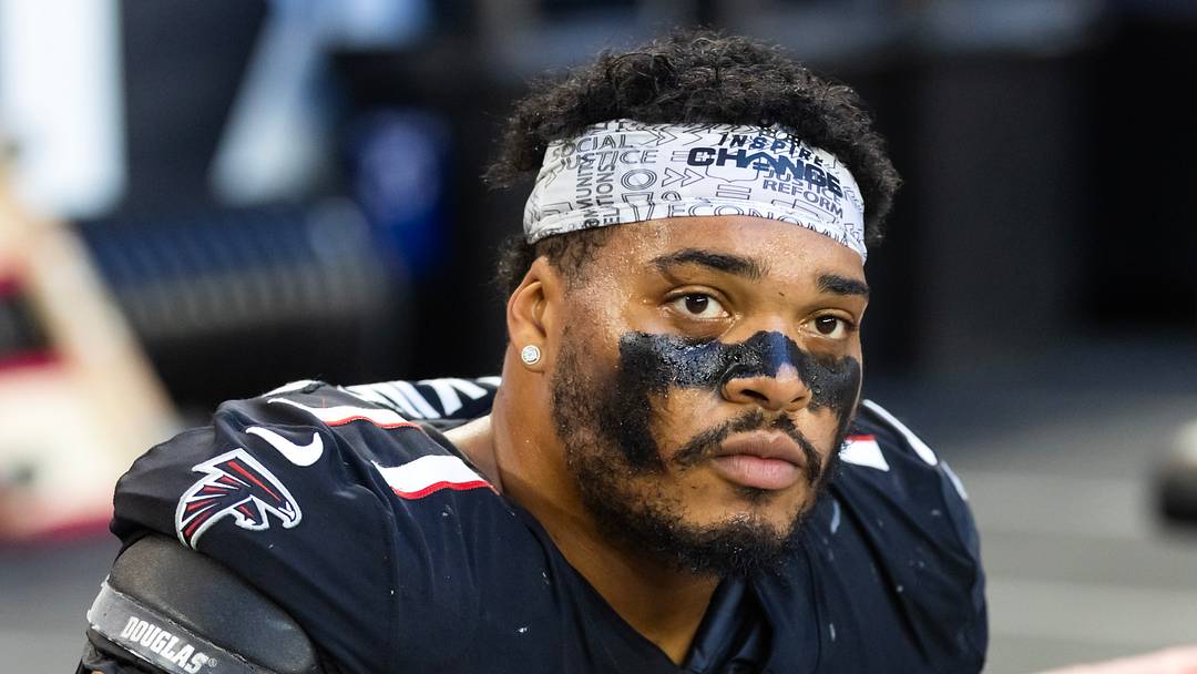 Dec 21, 2025; Glendale, Arizona, USA; Atlanta Falcons offensive lineman Elijah Wilkinson (71) against the Arizona Cardinals at State Farm Stadium. Mandatory Credit: Mark J. Rebilas-Imagn Images