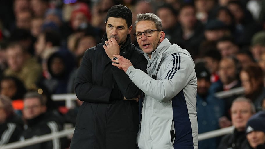 Mikel Arteta, Albert Stuivenberg