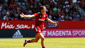 Im Juni verlängerte Jovana Damnjanovic ihren Vertrag beim FC Bayern bis 2025
