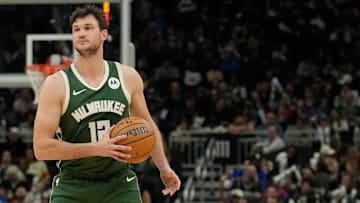 Charlotte Hornets v Milwaukee Bucks