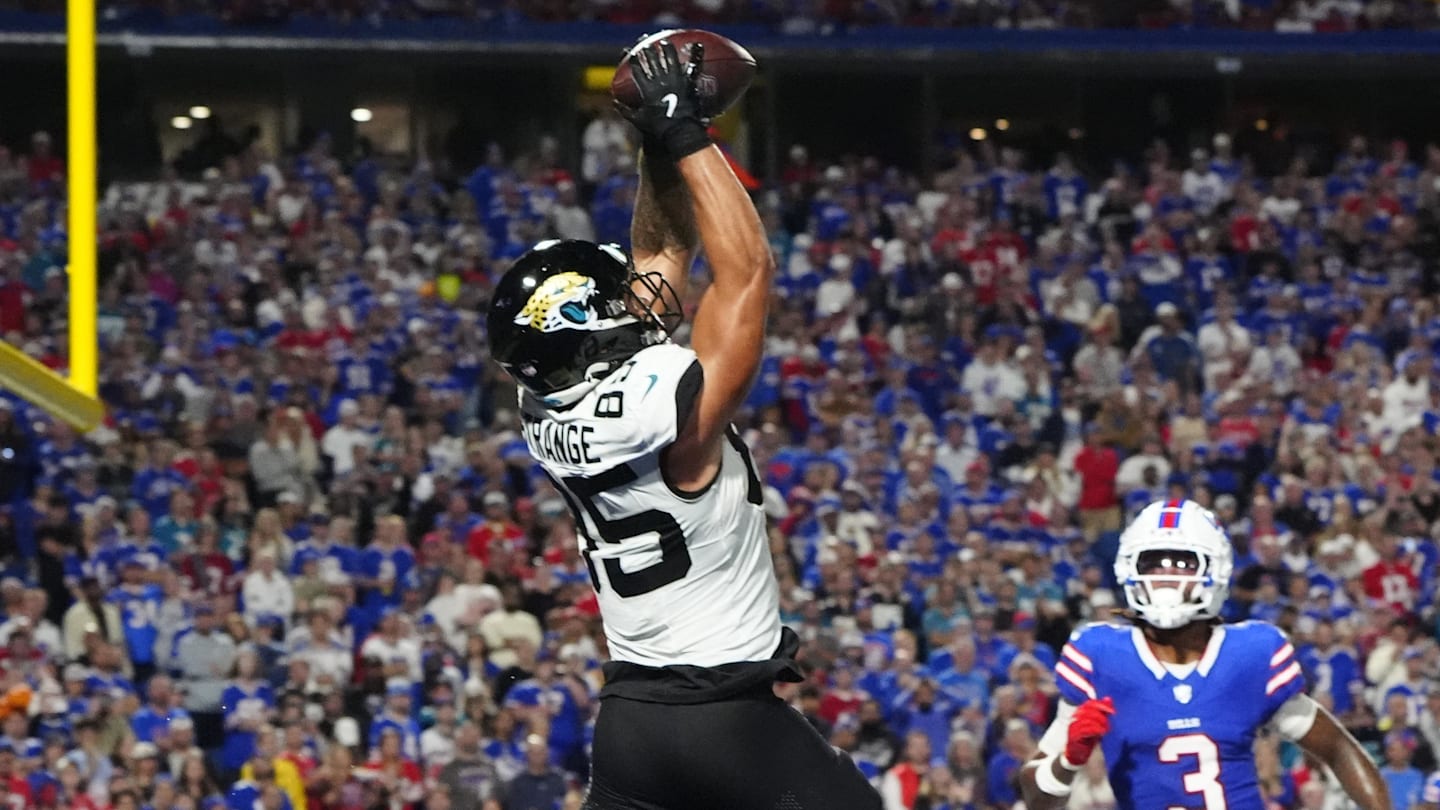 Jaguars' Brenton Strange Ready to Lead Offense in 2025