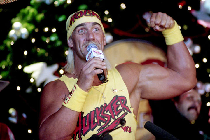 Hulk Hogan talks up the Hulkamania at the Hard Rock Café in Nashville during a press conference promoting Starcade ’94 