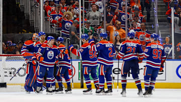 The Edmonton Oilers celebrate the victory over the Dallas Stars in game four of the Western Conference Final
