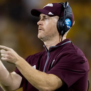 Mississippi State Bulldogs safeties coach Matt Barnes against the Arizona State Sun Devils at Mountain America Stadium.