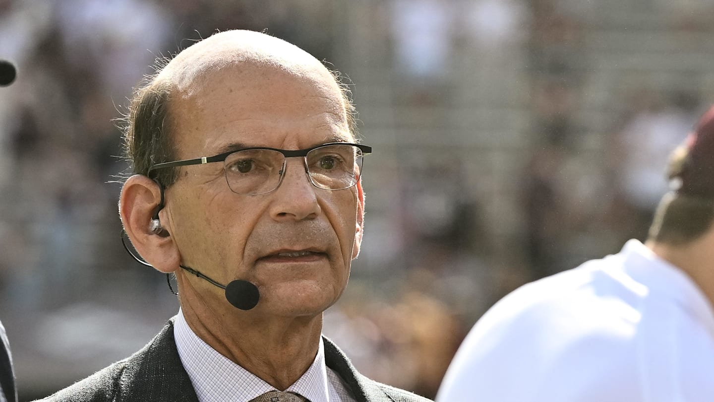 College Football Analyst Believes Tennessee Volunteers Won't Reach 10 Wins in 2025