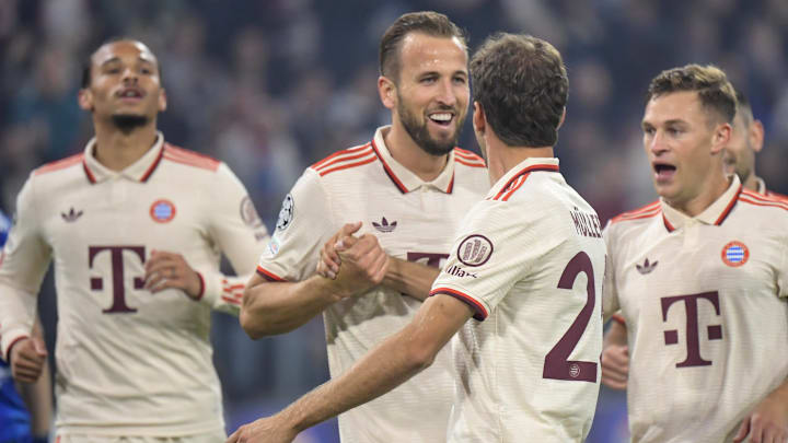 Leroy Sane, Harry Kane, Thomas Müller and Joshua Kimmich celebrate in Bayern Munich's victory.