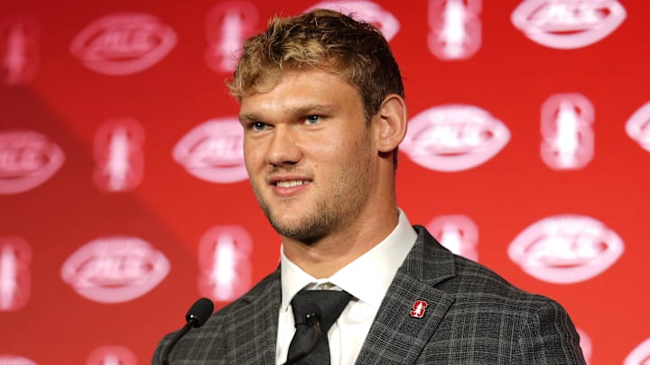 Stanford tight end Sam Roush