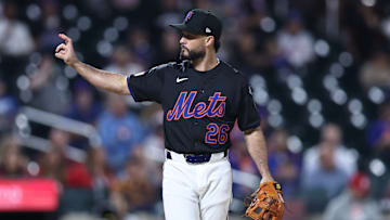 Philadelphia Phillies v New York Mets