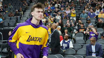 Golden State Warriors v Los Angeles Lakers