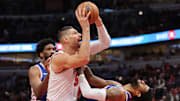 Vucevic podría ayudar a los Lakers en la pintura