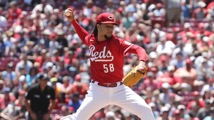 Jul 3, 2022; Cincinnati, Ohio, USA; Cincinnati Reds starting pitcher Luis Castillo (58) throws