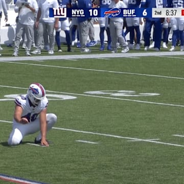 Ray Davis lined up to kick the extra point Saturday during Buffalo's first preseason game