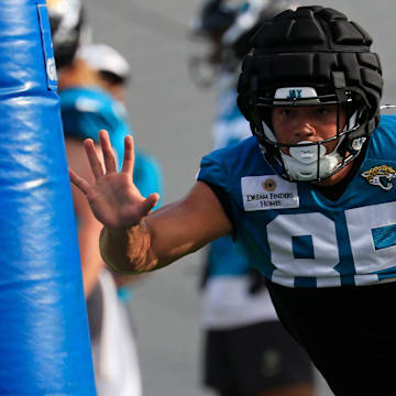 Jaguars TE Brenton Strange might be the best true sleeper tight end in 2025 fantasy football drafts.