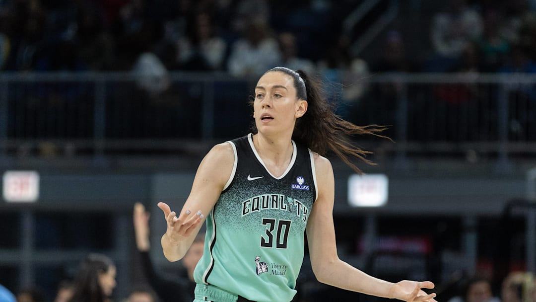 Chicago, USA, May 22, 2025: Breanna Stewart (30 New York Liberty) reacts to a play during the game between the Chicago Sky and New York Liberty on Thursday May 22, 2025 at Wintrust Arena, Chicago, USA. 