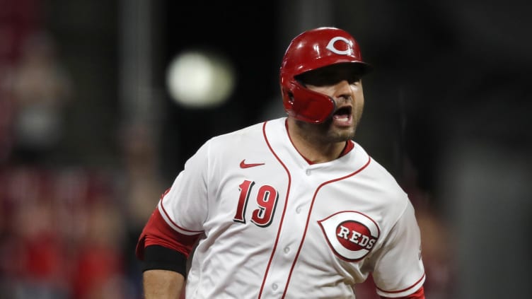 Sep 20, 2021; Cincinnati, Ohio, USA; Cincinnati Reds first baseman Joey Votto (19) reacts as he runs