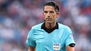 Deniz Aytekin, arbitre de la remontada Barça - PSG.