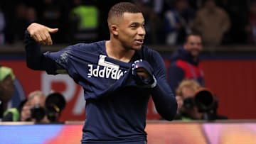 Paris Saint-Germain v RC Strasbourg - Ligue 1