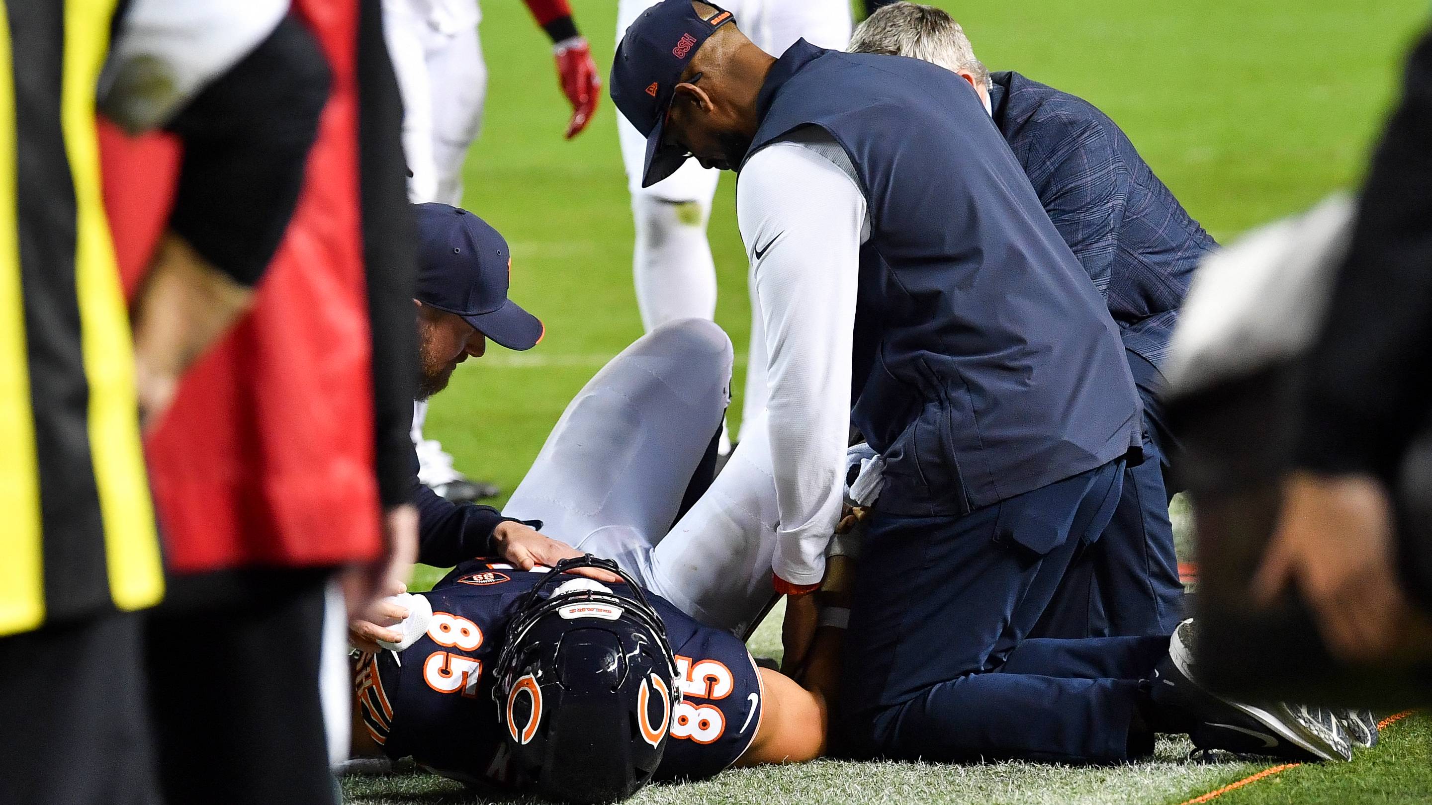 Cole Kmet Injury Update All But Confirms Worst-Case Scenario For Bears Tight End