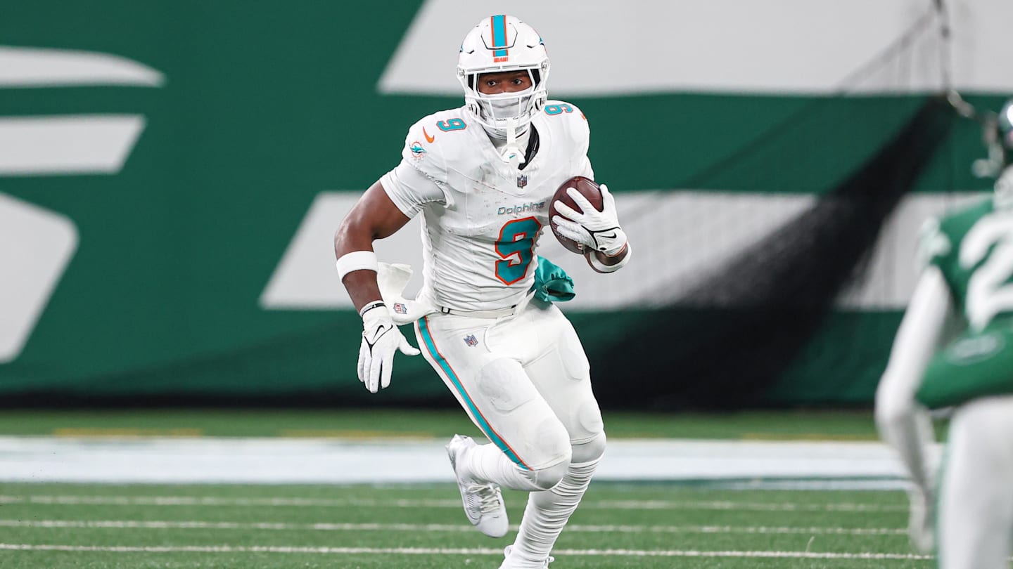 Dolphins, Steelers Discuss Jonnu Smith Contract Trade