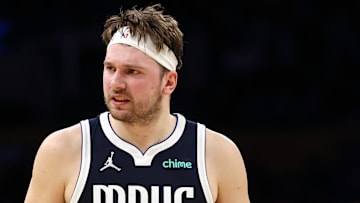 Dallas Mavericks v Los Angeles Lakers