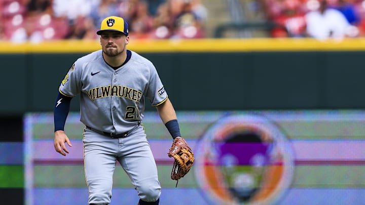 Aug 17, 2025; Cincinnati, Ohio, USA; Milwaukee Brewers third baseman Caleb Durbin (21) prepares for the pitch in the eighth inning against the Cincinnati Reds at Great American Ball Park. Mandatory Credit: Katie Stratman-Imagn Images