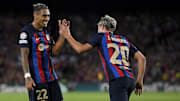 Raphinha y Sergi Roberto