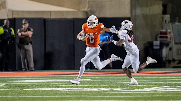 Oklahoma State quarterback Zane Flores (6) runs the ball in the fourth quarter during an NCAA football game between Oklahoma State (OSU) and UT Martin in Stillwater, Okla., on Thursday, Aug. 28, 2025.