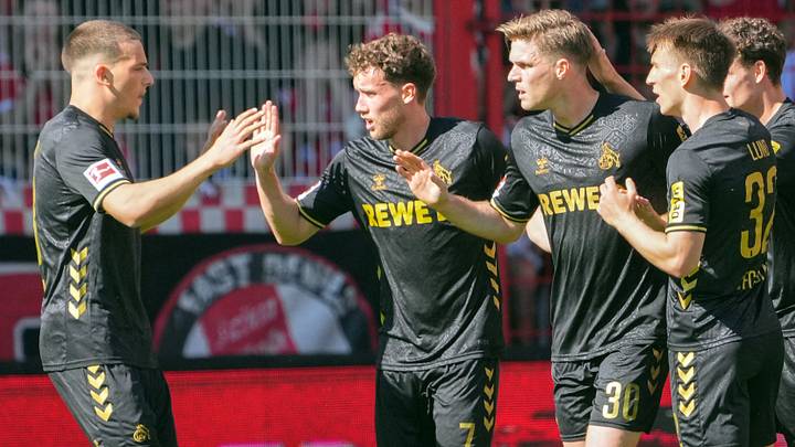 Klatschen nach einem Treffer gemeinsam ab: Die FC-Offensivkräfte Said El Mala, Luca Waldschmidt und Marius Bülter Klatschen nach einem Treffer gemeinsam ab: Die FC-Offensivkräfte Said El Mala, Luca Waldschmidt und Marius Bülter