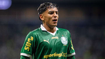 O Palmeiras tenta arrancada na reta final da fase de grupos do Paulistão