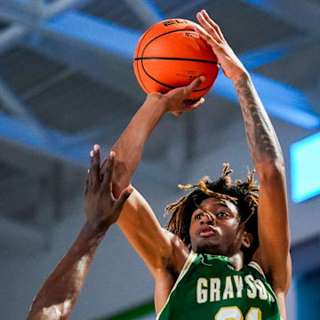 The Columbus Explorers defeat the Grayson Rams in a City of Palms Classic quarterfinal game at Suncoast Credit Union Arena in Fort Myers, Fla., on Friday, Dec. 20, 2024.
