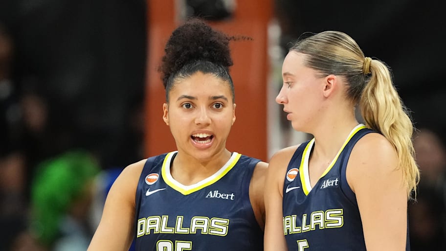 Dallas Wings guards Azzi Fudd (35) and Paige Bueckers