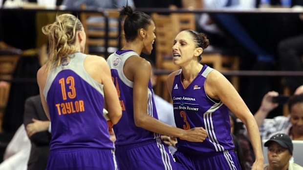 Penny Taylor and DeWanna Bonne
