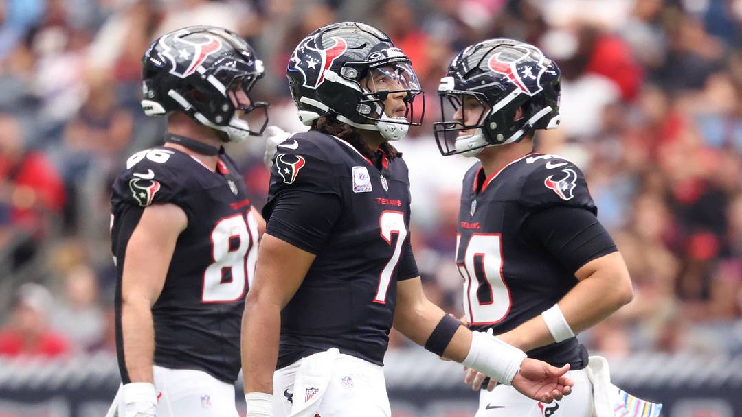 Houston Texans quarterback CJ. Stroud (7)