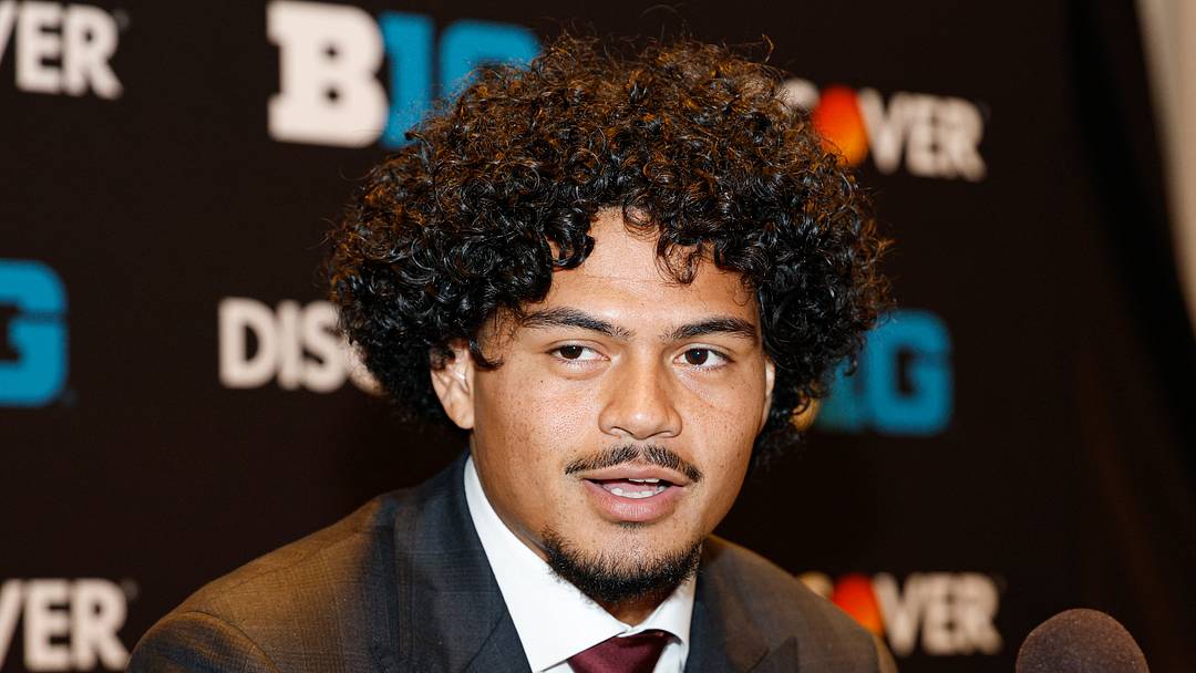 Jul 28, 2026; Chicago, IL, USA; USC student-athlete Jayden Maiava speaks during Media Days at Hilton Chicago. Mandatory Credit: Kamil Krzaczynski-Imagn Images Jul 28, 2026; Chicago, IL, USA; USC student-athlete Jayden Maiava speaks during Media Days at Hilton Chicago. Mandatory Credit: Kamil Krzaczynski-Imagn Images