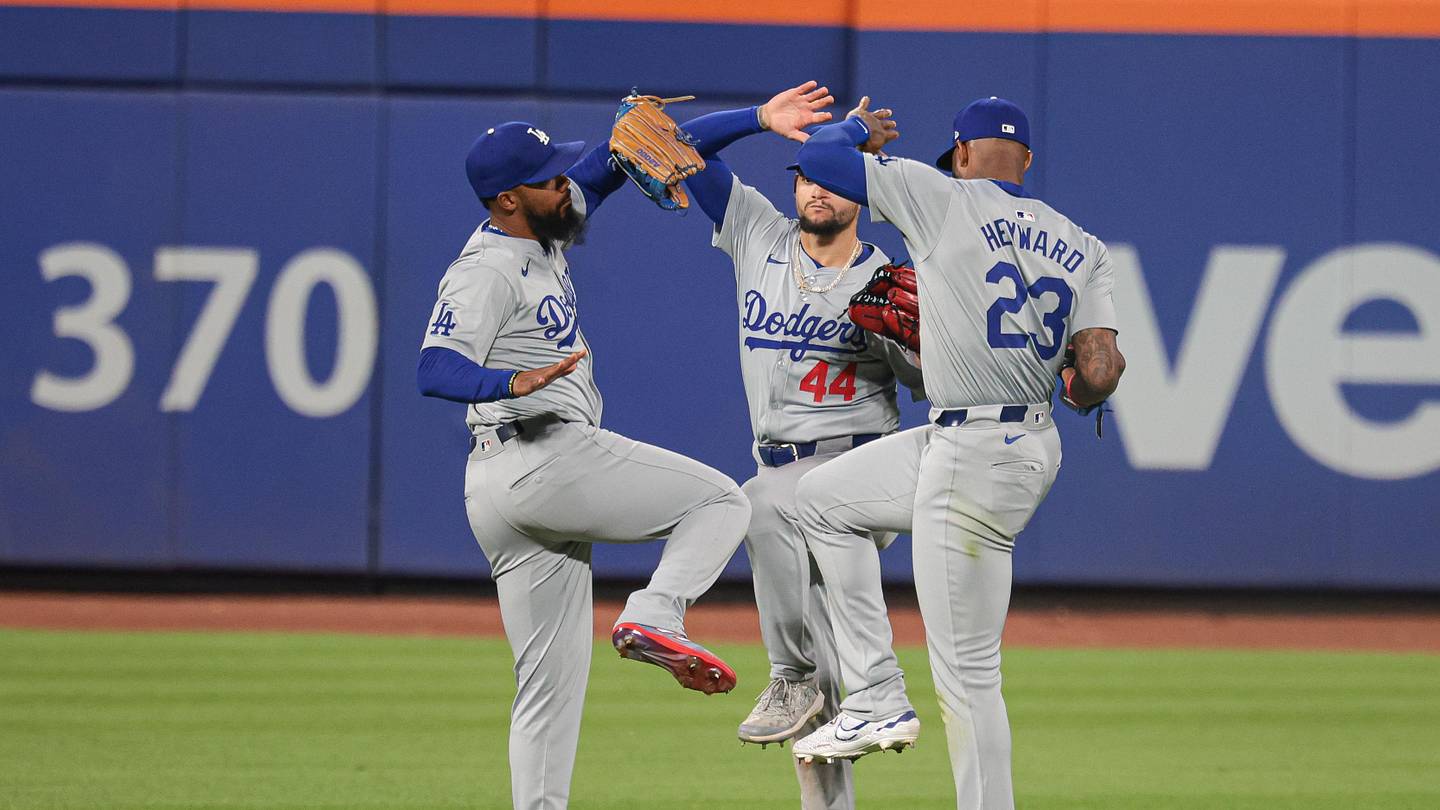 Dodgers Rumors: LA Linked to Veteran Outfielder as Trade Deadline Target - Vimarsana News