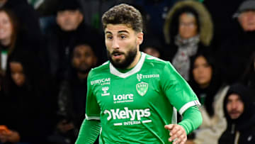 L'AS Saint-Étienne de Zuriko Davitashvili défie le RC Strasbourg.