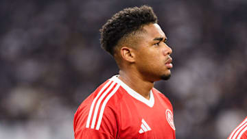 Victor Gabriel pode atuar improvisado na lateral