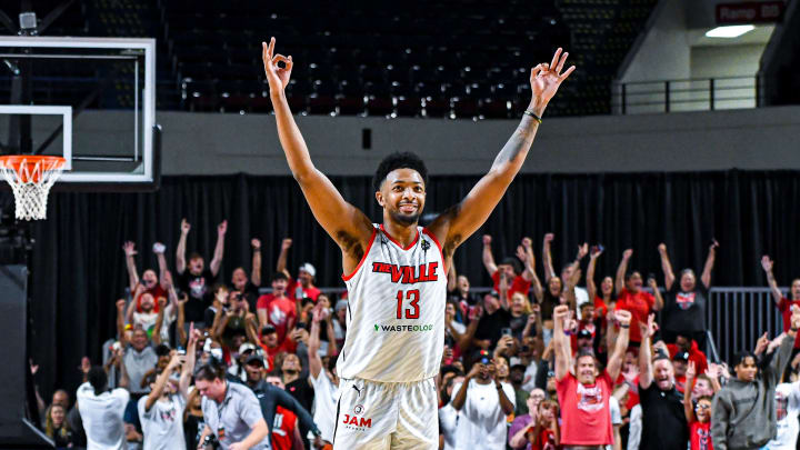 The Ville guard David Johnson