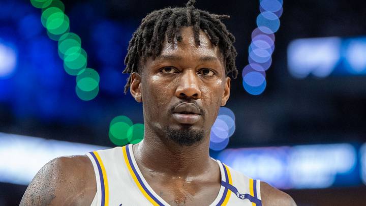 Los Angeles Lakers forward Dorian Finney-Smith (17) against the Minnesota Timberwolves at Target Center on April 27, 2025.